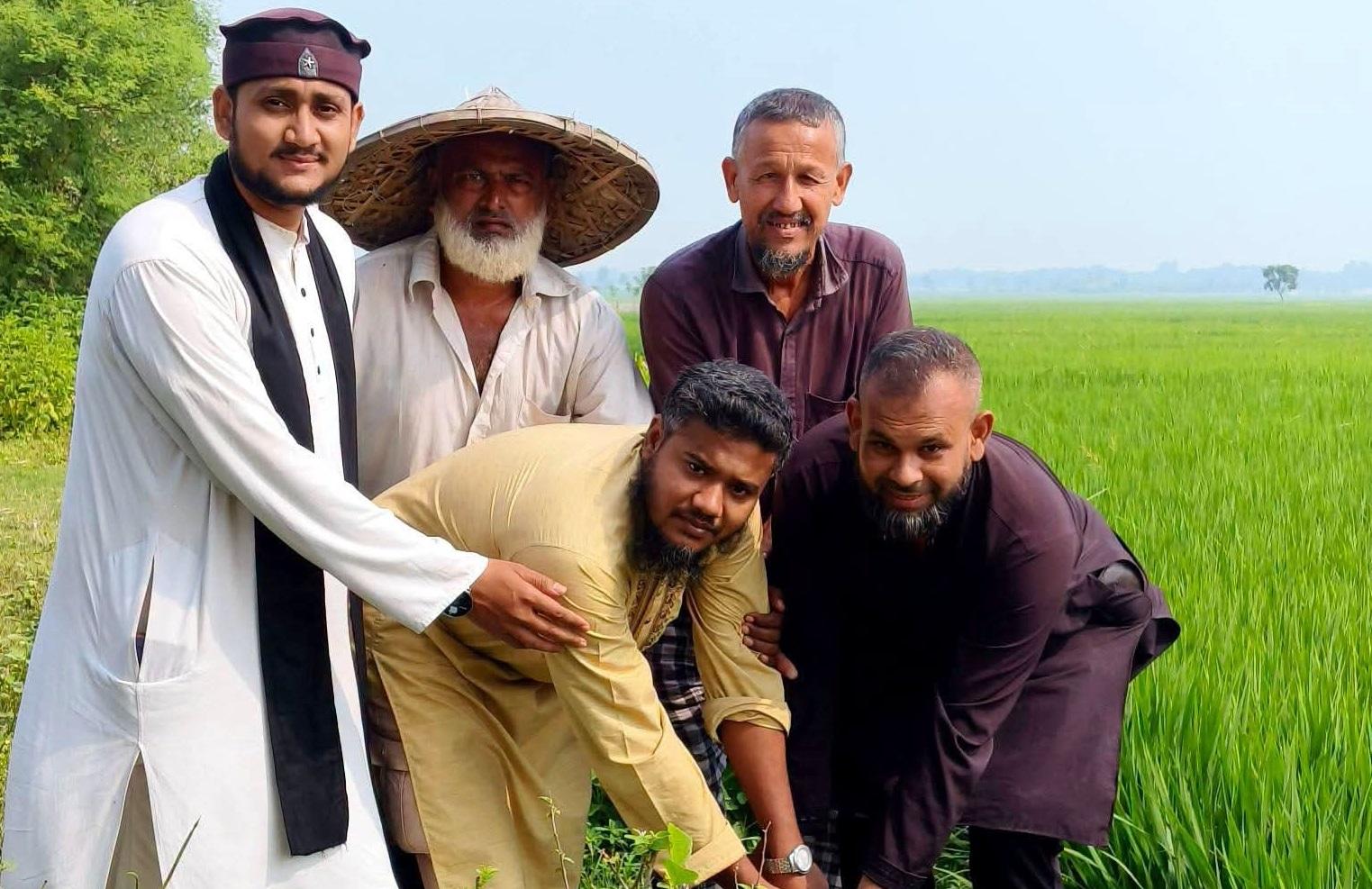 কালীগঞ্জে ১২টি গ্রামে নলকূপ স্থাপন করলেন হাদিউজ্জামান জুয়েল, স্বস্তিতে কৃষকরা